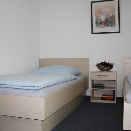 Pension Stadler Obertraubling Bagian luar foto